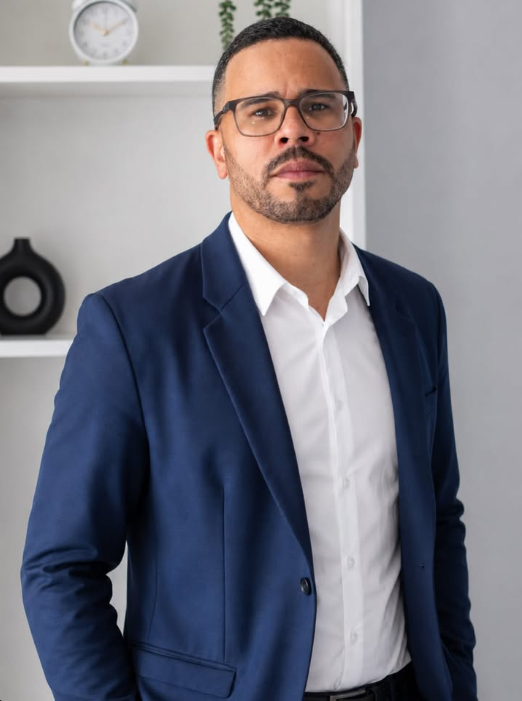 Douglas Tavares